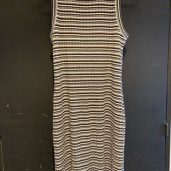 Vans knit dress/ black / white , size L. Cute summer dress - Picture 4 of 5
